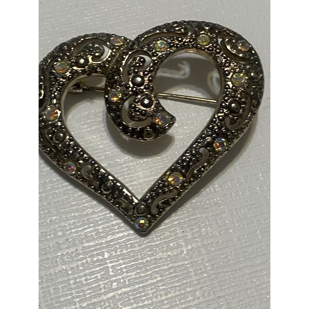 VTG AAI Open Heart Brooch Pin Scrollwork & Multicolor Aurora Borealis Rhinestone